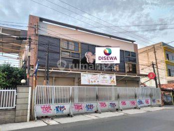 Ruko di Jalan Utama Bekasi Timur