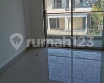Disewakanan Rumah Pantai Indah Kapuk 2 Uk 6x15 Kosongan