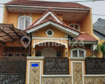 Di Jual Rumah 2 Lantai Bagus Terawat Di Galaxy Bekasi Kota, Bebas Banjir.