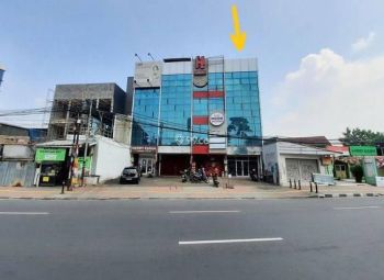 Disewakan  Ruko 4,5 Lantai, Luas 302m2  di  Raya Jatiwaringin , Cipinang Melayu