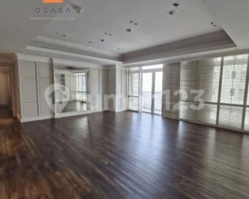 Apartemen Botanica 3 Bedroom Semi Furnished Bagus