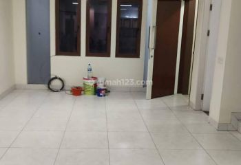 Rumah 2 Lantai Sudah Renovasi di Jakarta Garden City, Jakarta Timur