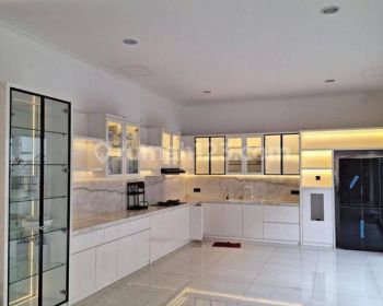 HARUS TERJUAL .. RUMAH MINIMALIS GOLF ISLAND , BAGUS , SEMI FURNISHED , MURAHH