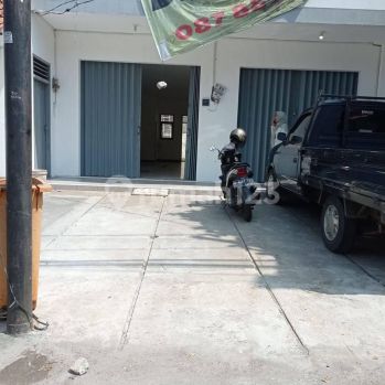 Kios Baru di sewakan.. Lokasi strategis di pinggir jl kalimalang