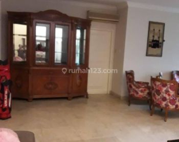 Rumah 2 Lantai Bagus di jalan boulevard legenda wisata