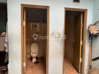 Rumah di pusat kota sayap jalan gurame dan pungkur cocok buat kantor atau rumah