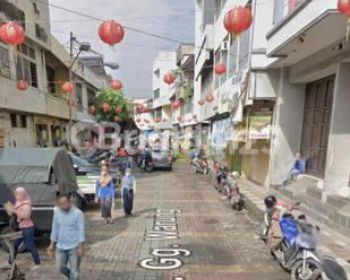 RUKO TENGAH KOTA KAWASAN PERDAGANGAN BANK DAN KULINER SEMAWIS