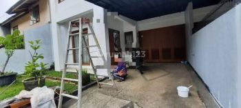 Rumah Nyaman 2 Lantai Siap Huni di Cikutra, Bandung