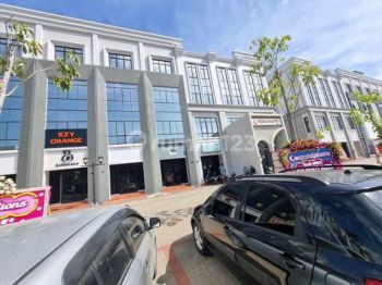 Ruko Baru 4 Lantai 2 Tampak Muka di Boulevard Raya Sedayu City