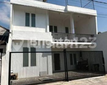 ‼️ Rumah Baru 2 lantai DARMO INDAH dekat RS Mitra, Sukomanunggal