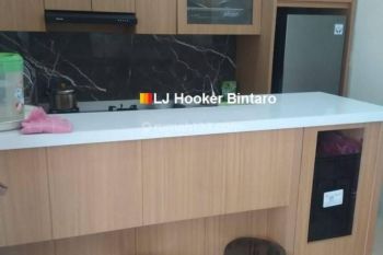 Dijual rumah 2 lantai di Ciputat, jl Jombang Raya