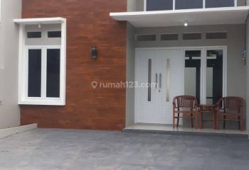 Rumah Minimalis 2 Lantai Deket Tol jambore LRT Harjamukti Depok