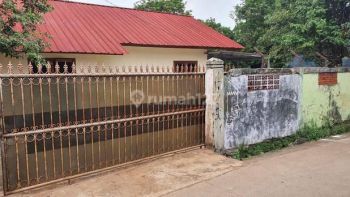 Dijual rumah dan tanah kebun di Bekasi timur Luas tanah 7410 meter.