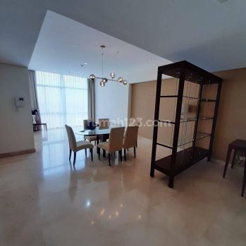 Apartemen luas 156m2 3 Kamar Tidur Furnished Bagus di The Summit Kelapa Gading