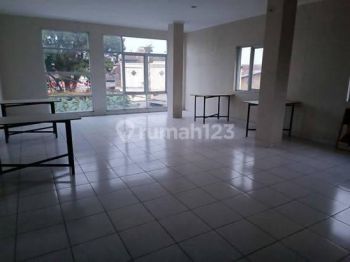 Ruko Bagus 3 lantai jual cepat di daerah ramah Nanjung