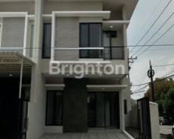 Sale Rumah: RUMAH HOOK KUTISARI