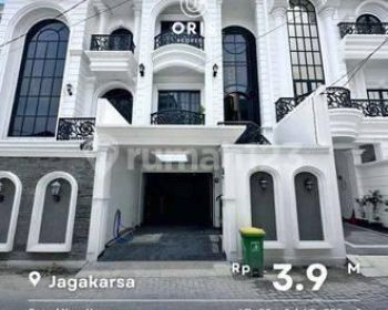 For Sale Brand New House Modern Classic House SHM di Jagakarsa