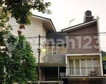 Rumah 2 lantai kavling dekat tol di Jatiwaringin