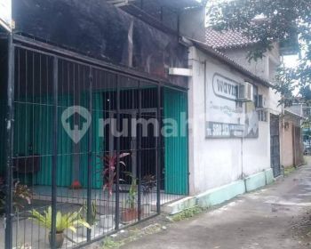 Rumah Strategis Bisa Untuk Kantor Dan Usaha Barat Cebongan