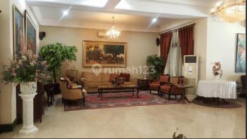 Dijual Rumah di Menteng Lokasi Strategys