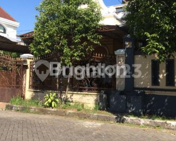RUMAH 2 LANTAI DI BAWAH 2M