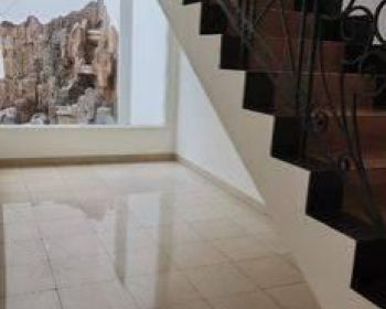 RAPIH SIAP HUNI!!!Rumah di Villa Gading Indah 2 Lantai Bagus Timur