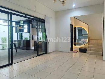 Disewakan Rumah Nyaman Cantik Terawat di Lokacitra Kota Baru