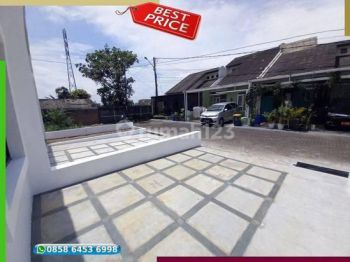 Top Pisan Rumah Hoek Cluster Cisaranten Antapani Bandung 305M1