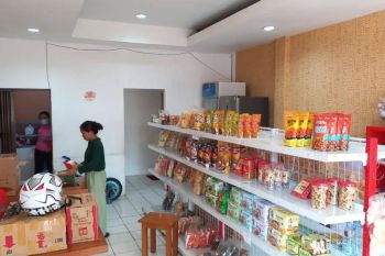 Ruko Hadap Barat, Lokasi Strategis, Bangunan Bagus Dan Terawat di Taman Palem