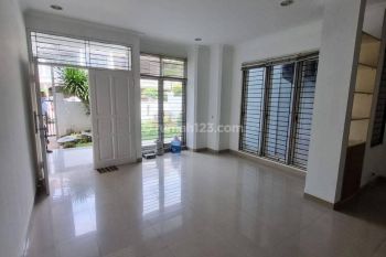 R02 0086 Disewakan Rumah Minimalis Siap Huni Berserta Kitchen Set Baru Kelapa