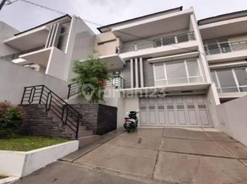 Rumah Baru 3 lantai di Budisari, Setiabudi