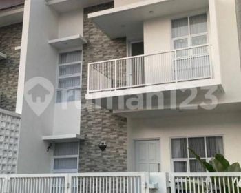 Dijual Rumah Exclusive 2Lt. One Gate System Cisaranten Arcamanik