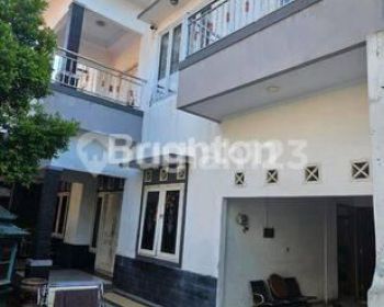 RUMAH CIRACAS JAKARTA TIMUR 2 LANTAI FULL FURNISH HALAMAN LUAS KULDESAK BEBAS