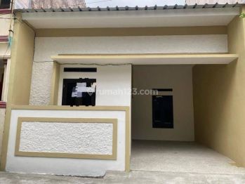 Rumah Baru Sertifikat Hak Milik di Pejuang Jaya , Bekasi
