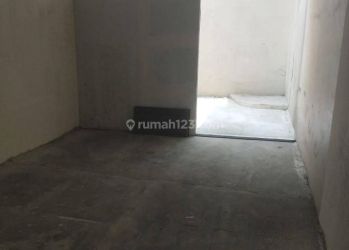 J 05 05 23 Rumah 2 Kamar Tidur Dengan Halaman Belakang Luas