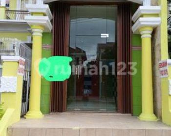 Di Sewakan Kios Ruko Kecil Di Boulevard Hijau Blok A1 , K