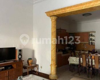 Rumah 2 1/2 Lantai, Dalam Komplek , Depok, Bogor     ** lusi