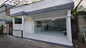 Disewakan Toko Seminyak Area, Bisa Untuk Toko/office