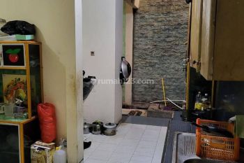 Rumah Mewah Cempaka Putih Lokasi Strategis Semi Furnished