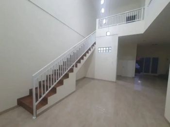 Disewakan & dijual rumah strategis di lenteng agung jagakarsa