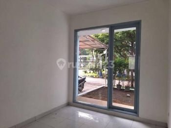 Disewakan Rumah Cluster Cherryfield Nyaman Terawat