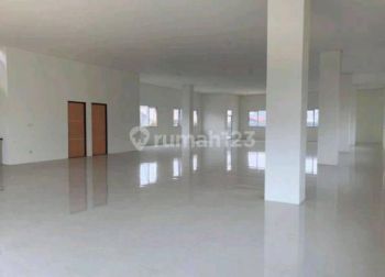 Dijual Gedung Kantor Baru Jalan Pramuka Jakarta Timur (LW)
