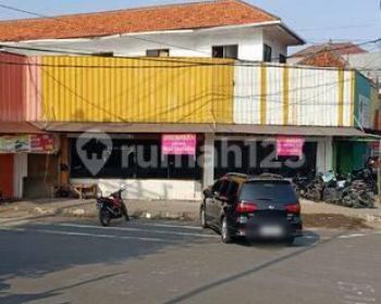 Rumah Usaha Bagus Pasar Besar Surabaya Utara
