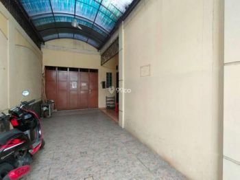 Rumah induk dan kost aktif dekat ums di Karangasem Laweyan Solo