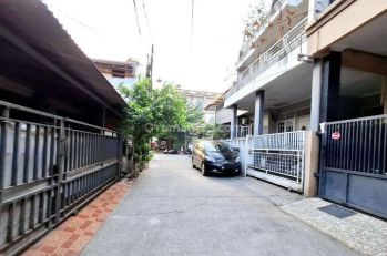 Rumah 1,5 Lantai Dlm Perumahan Grand Galaxy City Bekasi Selatan