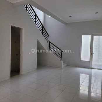 Dijual Rumah 8x18 Gading Serpong, Pondok Hijau Golf