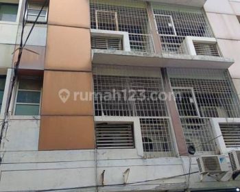 Disewa Ruko Sunter Metro Uku 4.5x15 Strategis 4 Lantai Hadap Jalan Cocok Buat