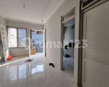 Kelapa gading 2lantai, siap huni, bagus, 5kamar tidur, shm, bebas banjir