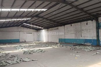 Gudang Disewa Lokasi Strategis di Mainroad Moch Toha