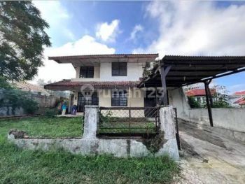 Rumah Cocok Untuk Villa Dengan Halaman Luas Dijual di Lembang Bandung Barat